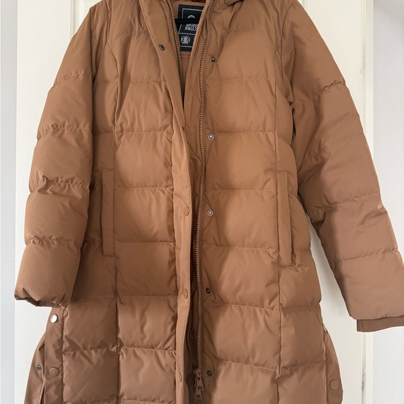 Mondetta Jackets & Blazers - Mondetta Women's Tan Puffer Jacket